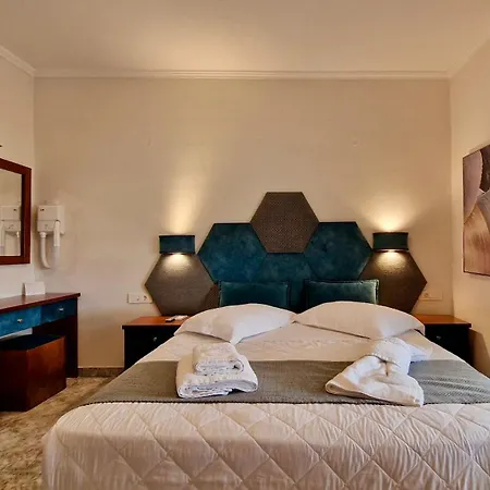 Dionysis Hotel