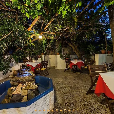 Dionysis 2* Adamantas (Milos)