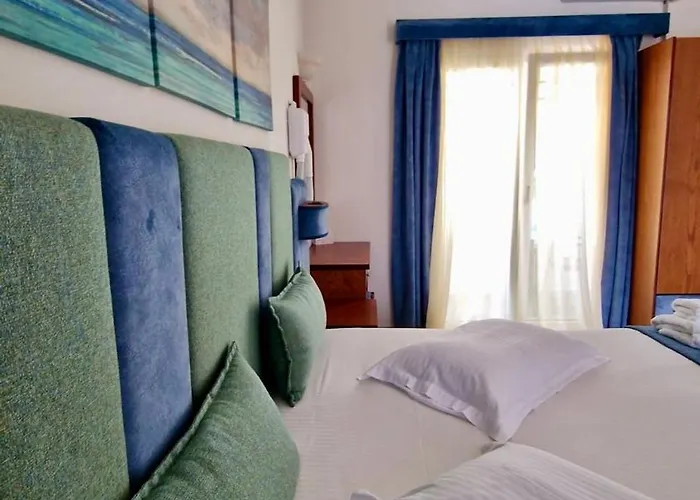 Hotel Dionysis Adamantas (Milos)