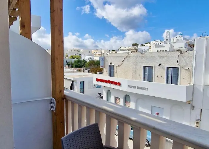 Dionysis 2* Adamantas (Milos)