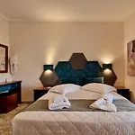 Dionysis Hotel