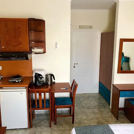 Dionysis Hotel Adamantas (Milos)