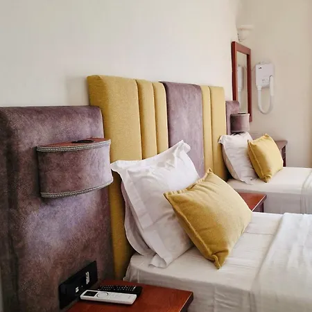 Dionysis Hotel Adamantas (Milos)