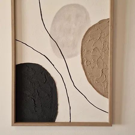 Dionysis ホテル アダマス