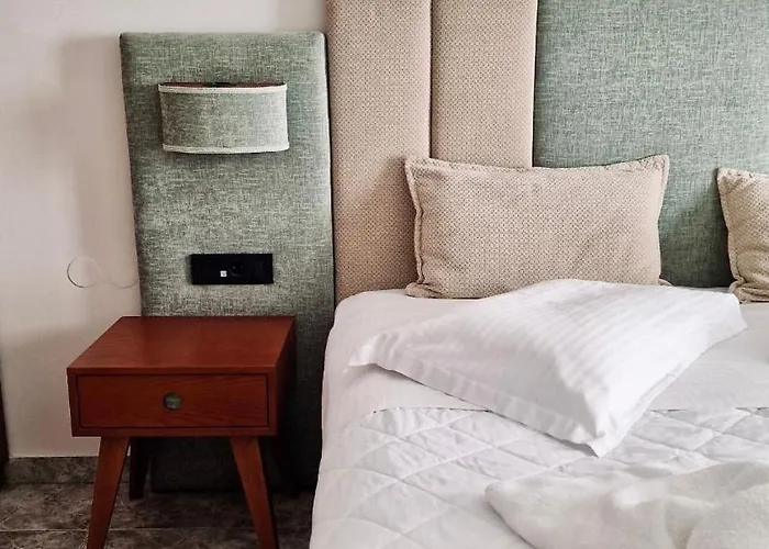 Dionysis アダマス